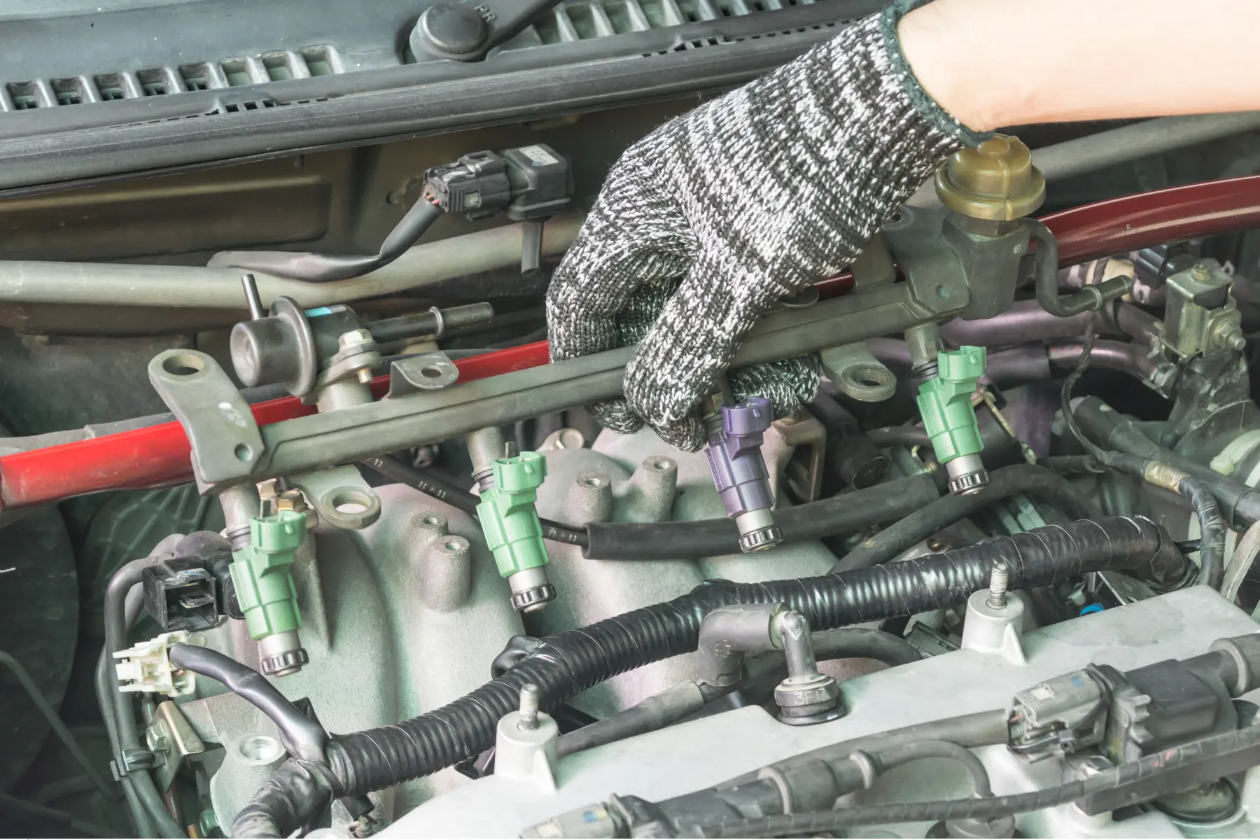 fuel injector function in cars